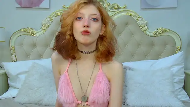 Snapshot of MistyMarlo chatting on 10.03.25 MistyMarlo online show from 10.03.25