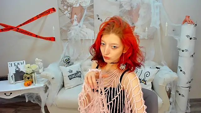 Snapshot of MistyMarlo chatting on 10.25.25 MistyMarlo online show from 10.25.25