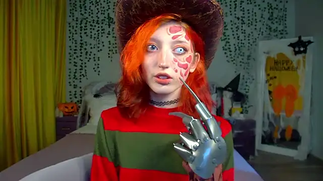 Snapshot of MistyMarlo chatting on 10.27.25 MistyMarlo online show from 10.27.25