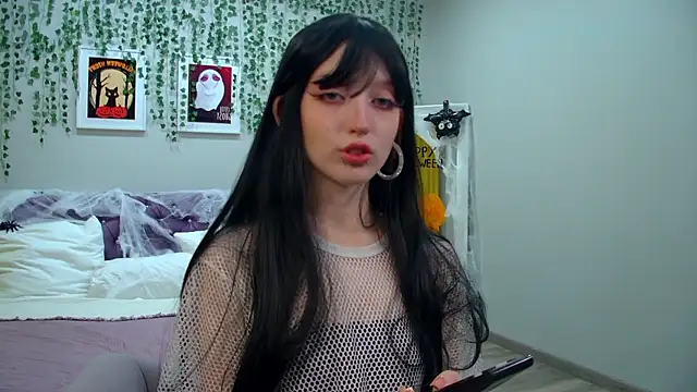 Snapshot of MistyMarlo chatting on 11.04.25 MistyMarlo online show from 11.04.25