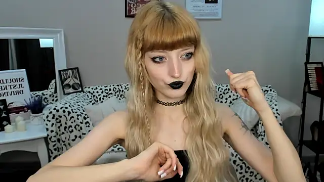 MistyMarlo online show from 04.21.26