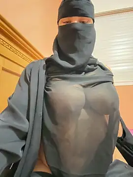  Laiali  online show from 09.17.25