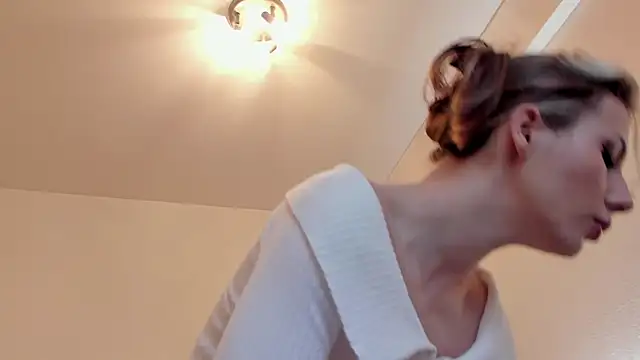 MilaDeLune online show from 10.23.25