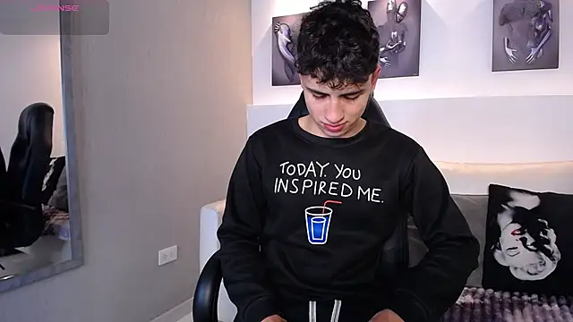 AdrianRinaldi online show from 11.10.25