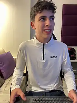 AdrianRinaldi online show from 12.04.25