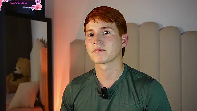 Snapshot of Eragonbooy chatting on 03.09.26 Eragonbooy online show from 03.09.26