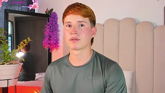 Snapshot of Eragonbooy chatting on 04.04.26 Eragonbooy online show from 04.04.26