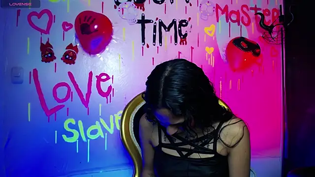 Sweettpleasure online show from 10.15.25