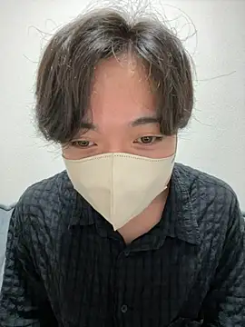 Snapshot of Yuma0718 chatting on 10.17.25 Yuma0718 online show from 10.17.25