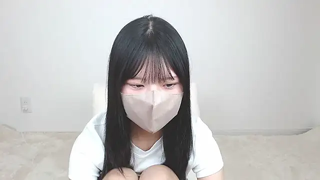 Snapshot of yuna_rin chatting on 09.25.25 yuna rin online show from 09.25.25