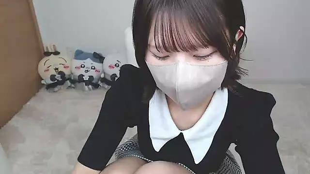 Snapshot of yuna_rin chatting on 12.16.25 yuna rin online show from 12.16.25