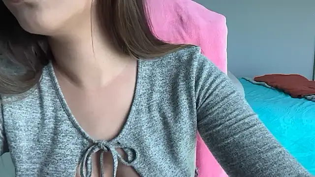 Snapshot of bellana20 chatting on 11.20.25 bellana20 online show from 11.20.25