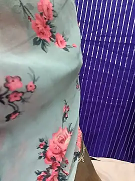 Snapshot of Tamil_Jillu chatting on 12.20.25 Tamil Jillu online show from 12.20.25