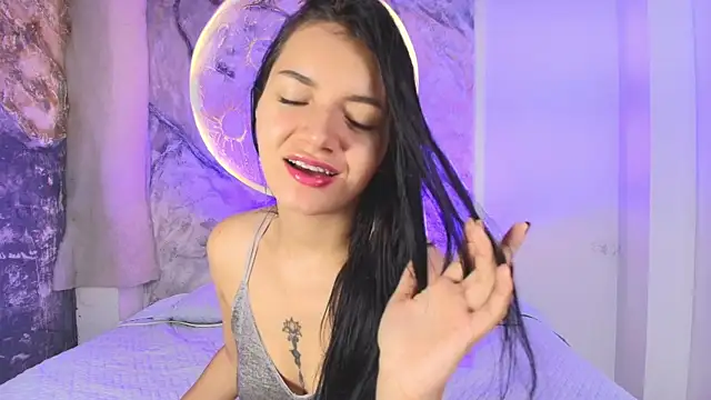 RoxanaBorns  online show from 10.09.25