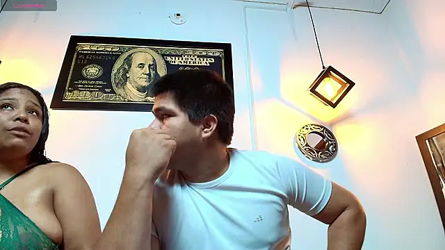 naomi campbel  online show from 02.05.26