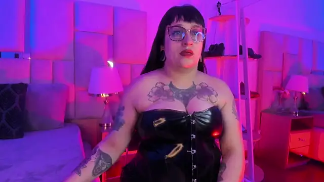 Violett Novoa online show from 01.10.26