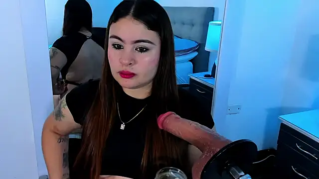 Snapshot of AdeleJhones chatting on 11.11.25 AdeleJhones online show from 11.11.25