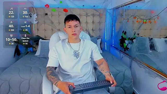 Thomas moon online show from 10.26.25