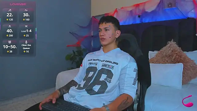 Thomas moon online show from 10.28.25