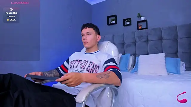 Thomas moon online show from 11.11.25