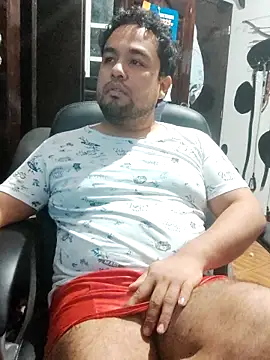 Snapshot of Hotknight chatting on 12.17.25 Hotknight online show from 12.17.25