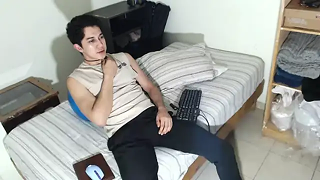 Snapshot of Penelope77 chatting on 02.10.26 Penelope77 online show from 02.10.26