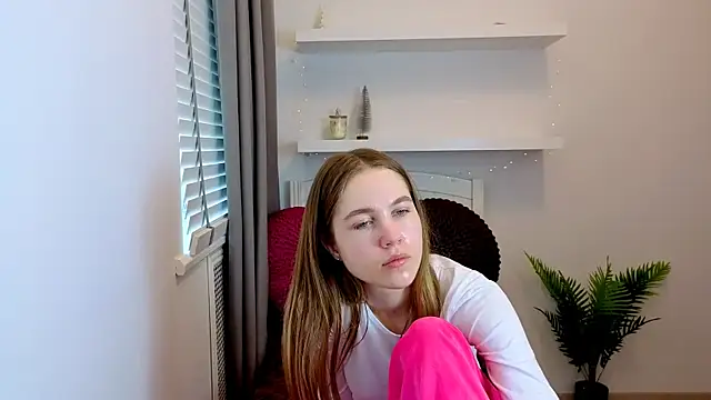 Snapshot of Spicy_Lexi chatting on 05.15.26 Spicy Lexi online show from 05.15.26