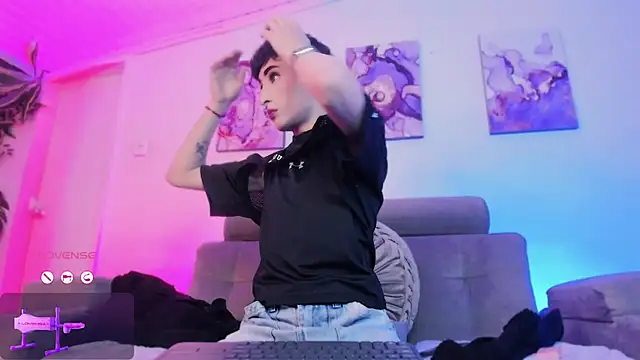 Snapshot of SebastianHilton chatting on 02.20.26 SebastianHilton online show from 02.20.26