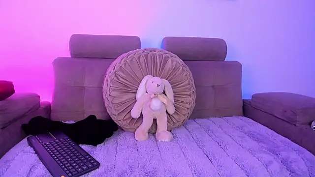 Snapshot of SebastianHilton chatting on 03.05.26 SebastianHilton online show from 03.05.26