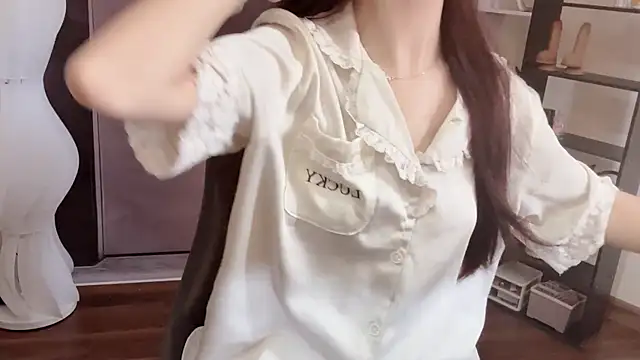 Shenlly online show from 07.30.26