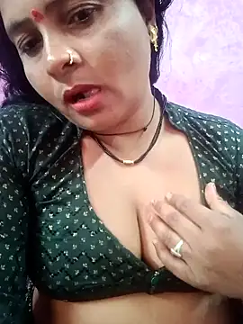 Snapshot of Hot_komal1 chatting on 12.04.25 Hot komal1 online show from 12.04.25