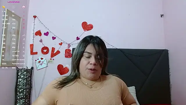 pamela echeverria online show from 05.05.26