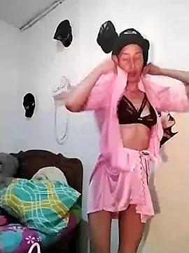 Snapshot of catrina_love chatting on 06.17.26 catrina love online show from 06.17.26
