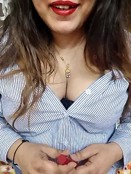 Suhana Darling online show from 03.13.26