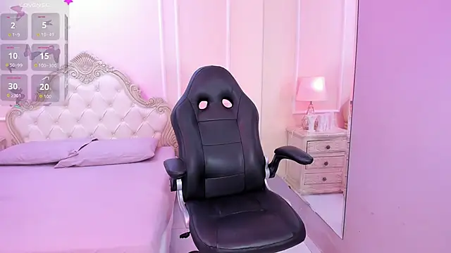 AmyBlackwood online show from 10.06.25