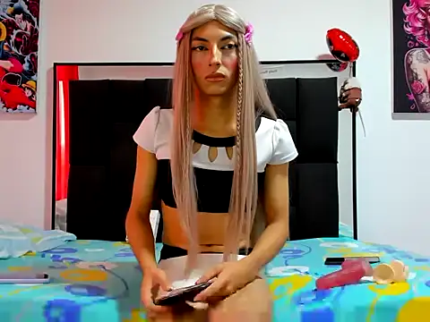 Snapshot of xamila_muaa chatting on 02.18.26 xamila muaa online show from 02.18.26