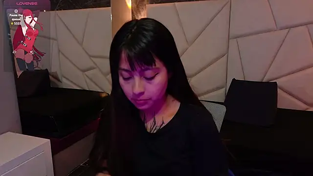 sophiaa 7 online show from 11.04.25