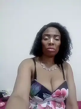 Snapshot of SEXYMOANSXX chatting on 10.03.25 SEXYMOANSXX online show from 10.03.25