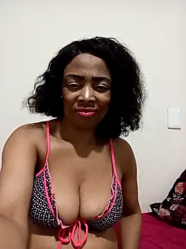 Snapshot of SEXYMOANSXX chatting on 10.29.25 SEXYMOANSXX online show from 10.29.25