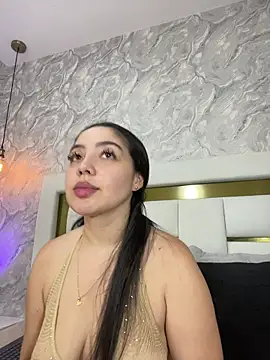 MiaFarkash online show from 05.13.26