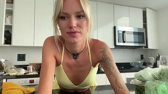 Ohbabykelly online show from 04.28.26