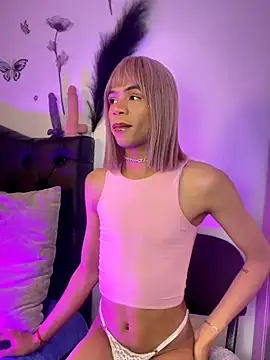 Katy bratz  online show from 12.23.25