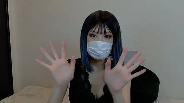 sarina at online show from 10.22.25