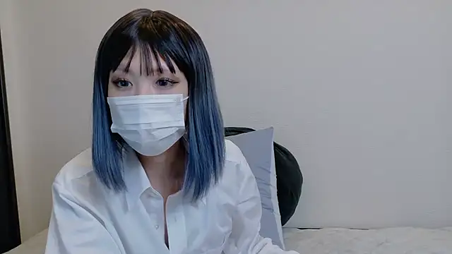 sarina at online show from 04.24.26