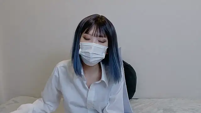 sarina at online show from 05.02.26