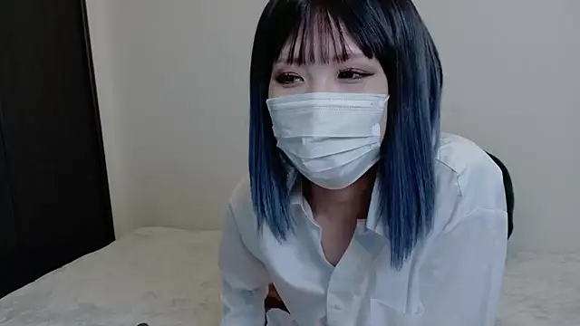 Snapshot of sarina_at chatting on 05.29.26 sarina at online show from 05.29.26