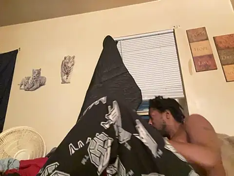 viceutk1 online show from 10.14.25