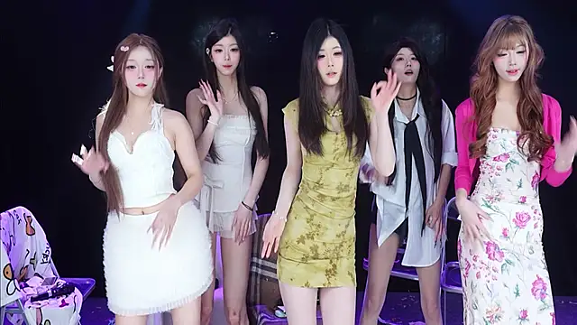 EYgirl222 online show from 03.18.26