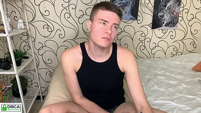 Snapshot of holy_eggs_02 chatting on 12.22.25 holy eggs 02 online show from 12.22.25