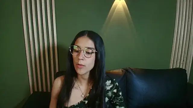 Snapshot of DanielaMonroe chatting on 11.11.25 DanielaMonroe online show from 11.11.25